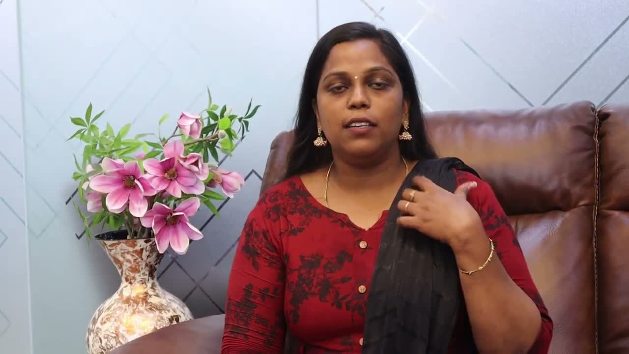 Kavitha speaking about neck and shoulder discomfort.